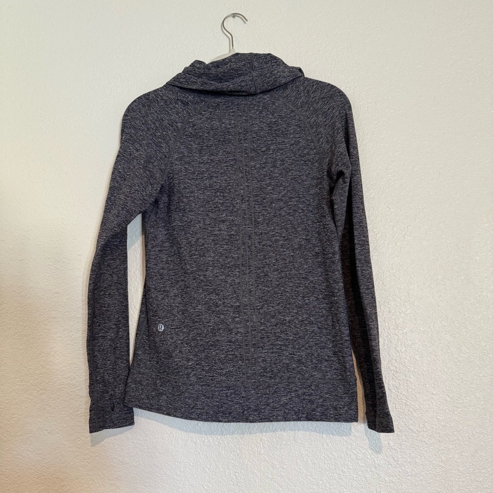 Lululemon Athletica Women's Make A Move Long Sleeve in Heathered Black - Picture 12 of 12